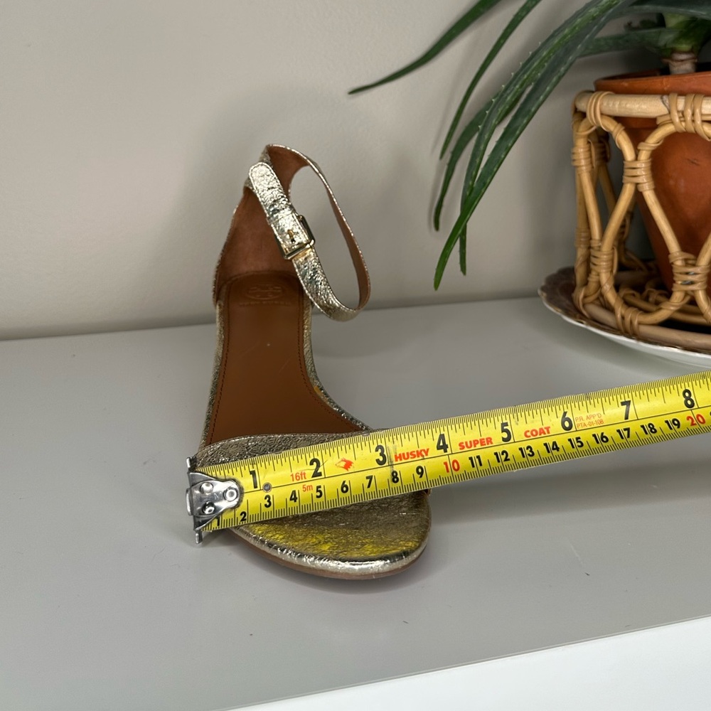 Tory Burch Savannah Gold Metallic Wedge Sandals Leather Cork Kitten Heel 10.5 - Picture 12 of 13